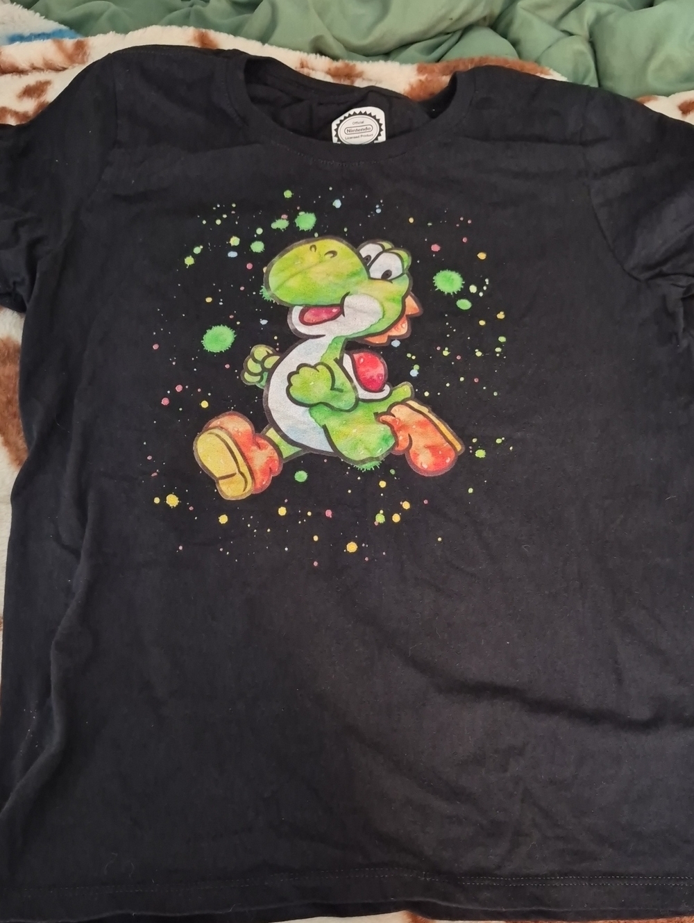 Nintendo Yoshi Black Shirt Size M - Runs Small